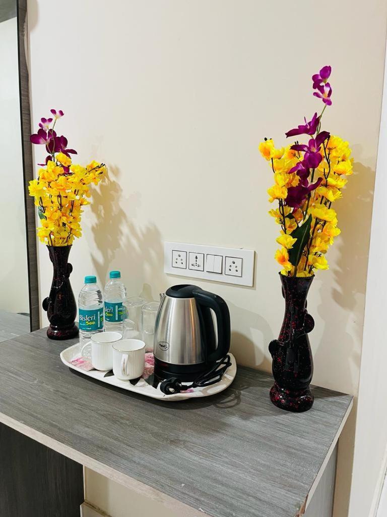 Hotel Blue Petals Shamshabad Extérieur photo